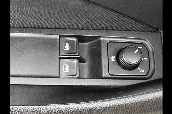 Škoda Kamiq 1.0 TSI 111PK Active / Hoge instap / 6Versn. / Pdc. / Airco / Radio multimedia  / Cruis controle / Apk 03-2027