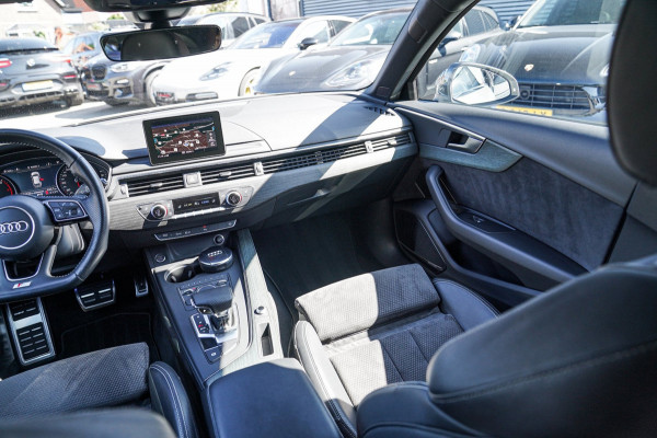 Audi A4 Avant 40 TFSI Sport S line black edition | Stoelverwarming | Bang & Olufsen | Camera