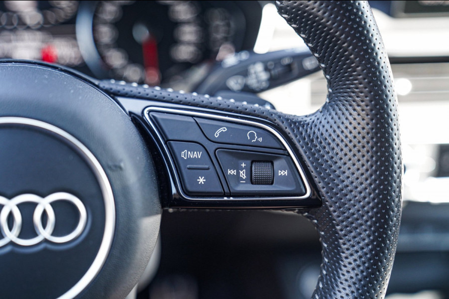 Audi A4 Avant 40 TFSI Sport S line black edition | Stoelverwarming | Bang & Olufsen | Camera