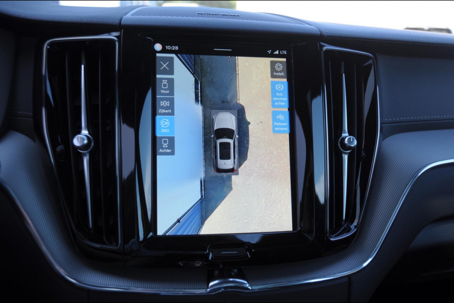 Volvo XC60 T8 455PK Automaat AWD Polestar Engineered / Google infotaiment / Adaptieve cruise control / BLIS/ Panoramamisch schuif-kanteldak / Stoel- en stuurwielverwarming / Apple Carplay / Head-up display / Gelamineerde ramen / 22"Velgen / Harman Kardon audio /