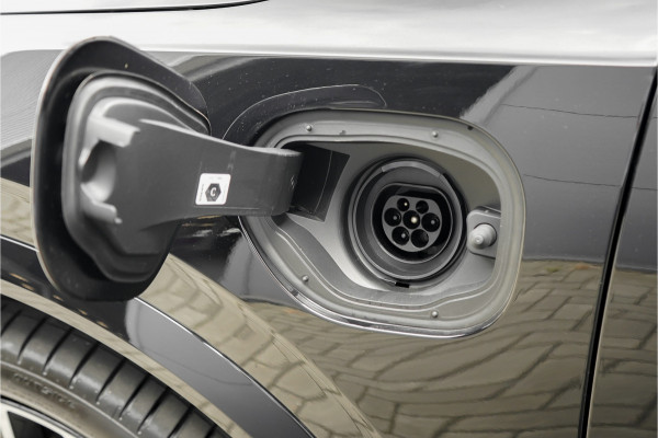 Volvo XC90 2.0 T8 Plug-in AWD Ultra Black 7p Model 2026 B&W Pano Massage Stoelventilatie Trekhaak