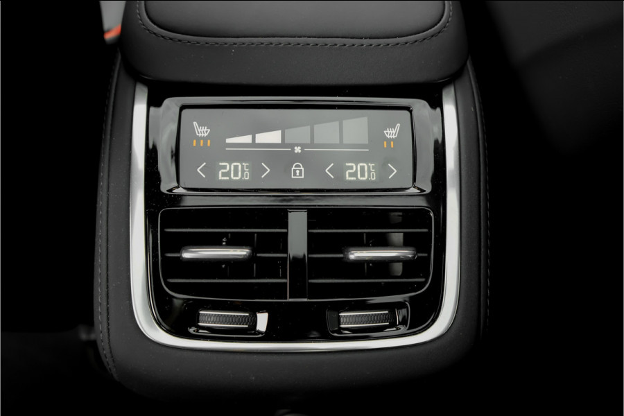 Volvo XC90 2.0 T8 Plug-in AWD Ultra Black 7p Model 2026 B&W Pano Massage Stoelventilatie Trekhaak