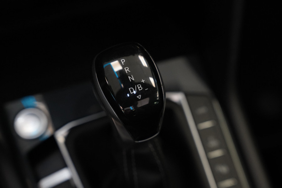 Volkswagen Tiguan 1.4 TSI eHybrid R-Line Business Panoramadak Leder ACC PDC Memory Stoelen