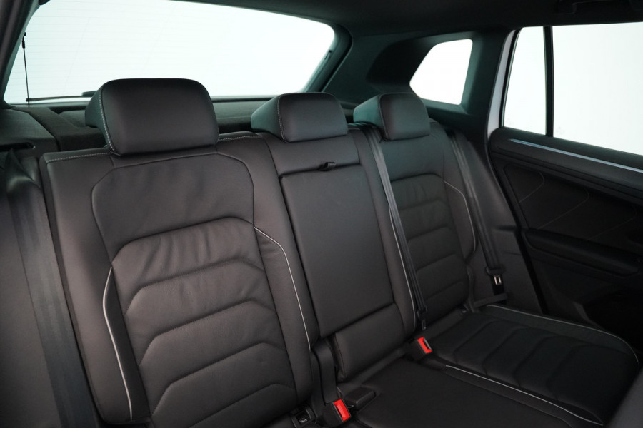 Volkswagen Tiguan 1.4 TSI eHybrid R-Line Business Panoramadak Leder ACC PDC Memory Stoelen