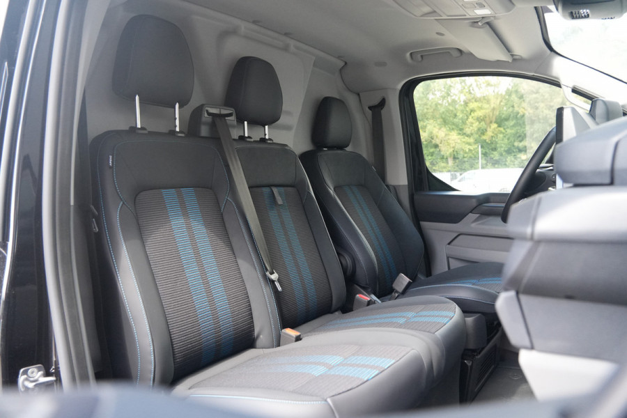 Ford E-Transit Custom 340 L2H1 Sport 71 kWh 218pk - ACC - DDS LED - Pro Power - Verwarmd stuurwiel - Navi - 360 Camera - Rijklaar