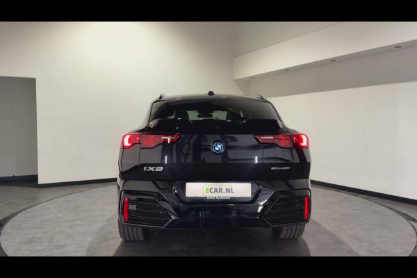 BMW iX2 eDrive20 67 kWh M Sport Edition | Panoramadak | Leder | Premiumpakket | ACC | LED adaptief  | M Sport Pro