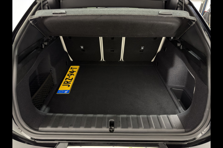 BMW iX2 eDrive20 67 kWh M Sport Edition | Panoramadak | Leder | Premiumpakket | ACC | LED adaptief  | M Sport Pro
