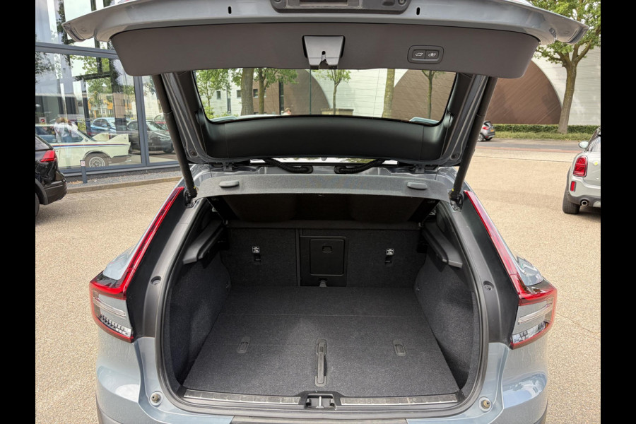 Volvo C40 Recharge Ultimate 69 kWh SOH 96% | ELEKTRISCHE TREKHAAK|  MEMORY STOEL| HARMAN KARDON| PANORAMADAK| ELEK. ACHTERKLEP| 360 CAMERA| SUPER COMPLEET| RIJKLAAR GELEVERD!|