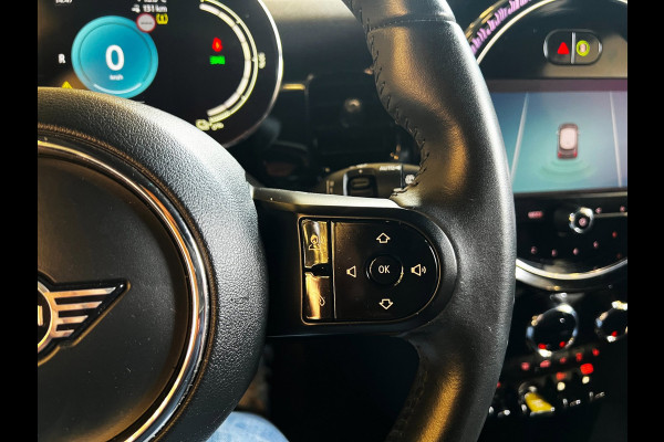 MINI Electric Sport_Navi_Leder_PDC_Stoelverw_Carplay