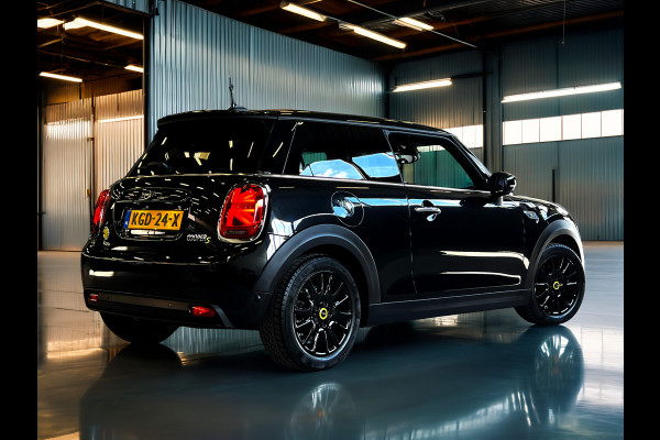 MINI Electric Sport_Navi_Leder_PDC_Stoelverw_Carplay