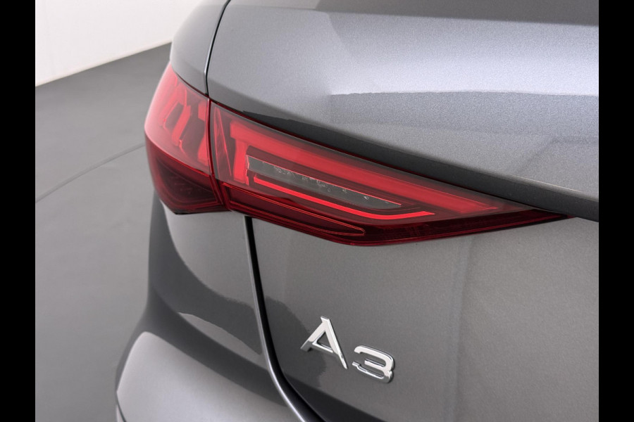 Audi A3 Sportback 35 TFSI S edition 150PK | 3X S-LINE IN & EXTERIEUR + ONDERSTEL | MILD-HYBRIDE  | NAVI + CARPLAY | STOELVERWARMING | CAMERA | ALL SEASON BANDEN | FULL LED | RIJKLAAR MET 12 MND BOVAG GARANTIE |