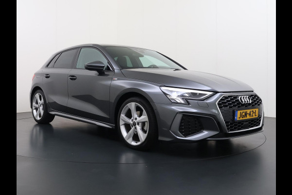 Audi A3 Sportback 35 TFSI S edition 150PK | 3X S-LINE IN & EXTERIEUR + ONDERSTEL | MILD-HYBRIDE  | NAVI + CARPLAY | STOELVERWARMING | CAMERA | ALL SEASON BANDEN | FULL LED | RIJKLAAR MET 12 MND BOVAG GARANTIE |