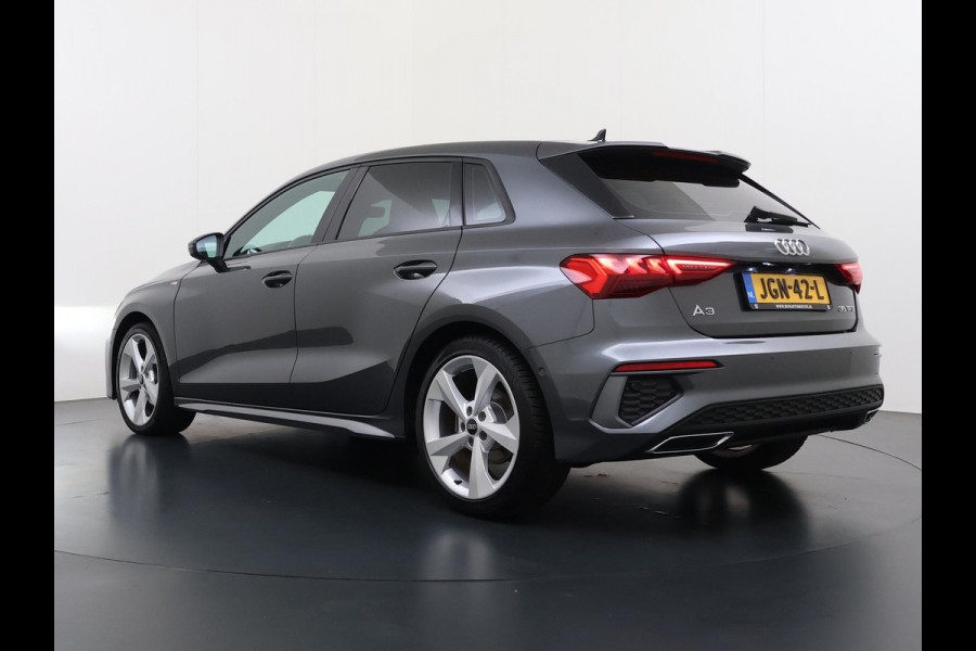 Audi A3 Sportback 35 TFSI S edition 150PK | 3X S-LINE IN & EXTERIEUR + ONDERSTEL | MILD-HYBRIDE  | NAVI + CARPLAY | STOELVERWARMING | CAMERA | ALL SEASON BANDEN | FULL LED | RIJKLAAR MET 12 MND BOVAG GARANTIE |
