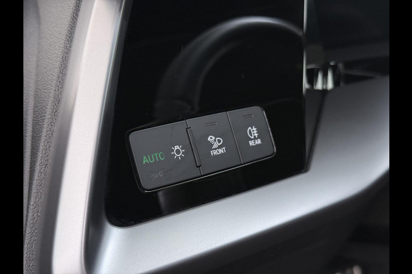 Audi A3 Sportback 35 TFSI S edition 150PK | 3X S-LINE IN & EXTERIEUR + ONDERSTEL | MILD-HYBRIDE  | NAVI + CARPLAY | STOELVERWARMING | CAMERA | ALL SEASON BANDEN | FULL LED | RIJKLAAR MET 12 MND BOVAG GARANTIE |