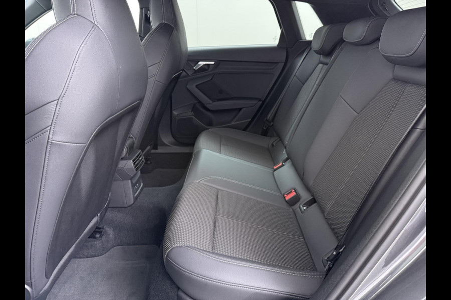 Audi A3 Sportback 35 TFSI S edition 150PK | 3X S-LINE IN & EXTERIEUR + ONDERSTEL | MILD-HYBRIDE  | NAVI + CARPLAY | STOELVERWARMING | CAMERA | ALL SEASON BANDEN | FULL LED | RIJKLAAR MET 12 MND BOVAG GARANTIE |
