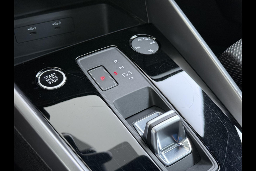 Audi A3 Sportback 35 TFSI S edition 150PK | 3X S-LINE IN & EXTERIEUR + ONDERSTEL | MILD-HYBRIDE  | NAVI + CARPLAY | STOELVERWARMING | CAMERA | ALL SEASON BANDEN | FULL LED | RIJKLAAR MET 12 MND BOVAG GARANTIE |