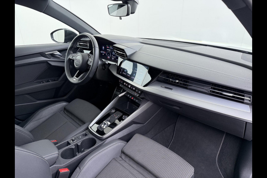 Audi A3 Sportback 35 TFSI S edition 150PK | 3X S-LINE IN & EXTERIEUR + ONDERSTEL | MILD-HYBRIDE  | NAVI + CARPLAY | STOELVERWARMING | CAMERA | ALL SEASON BANDEN | FULL LED | RIJKLAAR MET 12 MND BOVAG GARANTIE |