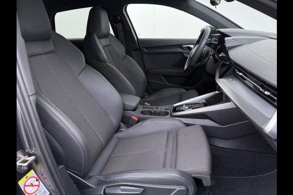 Audi A3 Sportback 35 TFSI S edition 150PK | 3X S-LINE IN & EXTERIEUR + ONDERSTEL | MILD-HYBRIDE  | NAVI + CARPLAY | STOELVERWARMING | CAMERA | ALL SEASON BANDEN | FULL LED | RIJKLAAR MET 12 MND BOVAG GARANTIE |