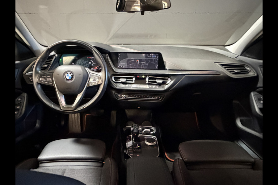 BMW 1-serie 118i Executive Edition | Carplay | Adaptive cruise | Full LED | Goed onderhouden
