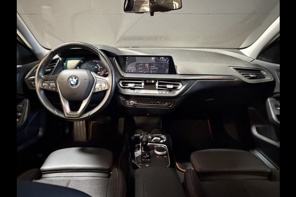 BMW 1-serie 118i Executive Edition | Carplay | Adaptive cruise | Full LED | Goed onderhouden