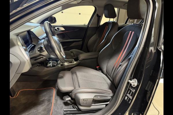BMW 1-serie 118i Executive Edition | Carplay | Adaptive cruise | Full LED | Goed onderhouden