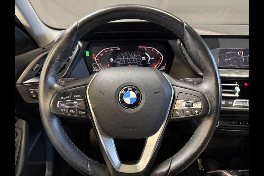 BMW 1-serie 118i Executive Edition | Carplay | Adaptive cruise | Full LED | Goed onderhouden