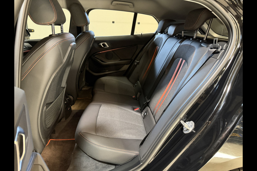 BMW 1-serie 118i Executive Edition | Carplay | Adaptive cruise | Full LED | Goed onderhouden