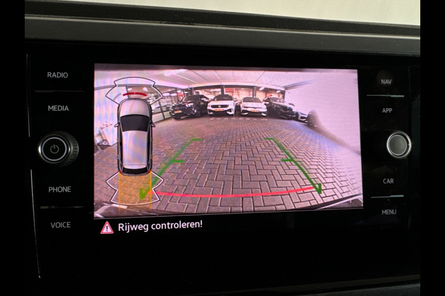 Volkswagen Polo 1.0 TSI R-Line Pano|ACC|Lane Assist|Stoelverwarming|DCC