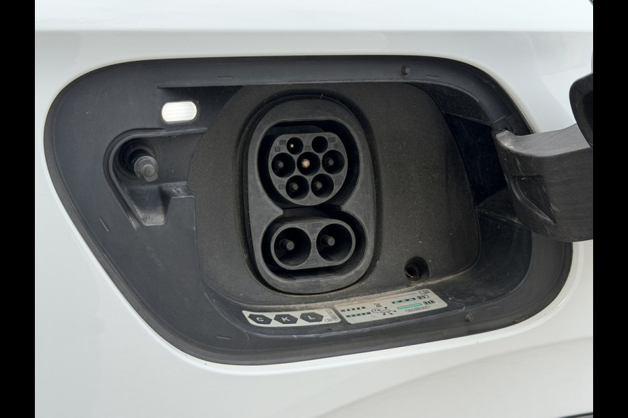 Volkswagen ID.4 Pro 77 kWh SOH 92% Camera Sfeerverlichting Adapt Cruise Clima Stoel/Stuurverwarming Head-up Navi Carplay