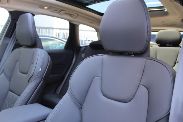 Volvo XC60 2.0 T6 PHEV Plus Dark | Facelift | H&K | Trekhaak | 360 | Panoramadak | Leder