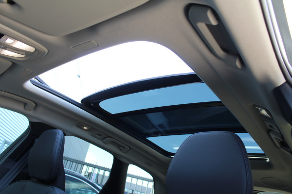 Volvo XC60 2.0 T6 PHEV Plus Dark | Facelift | H&K | Trekhaak | 360 | Panoramadak | Leder
