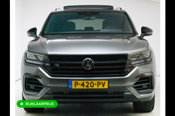Volkswagen Touareg 3.0 TSi 4MOTION R-line 462 PK | Panoramadak | Luchtvering | Leer | Travel Assist | El.verstelbare stoel met geheugen, Wegklapbare trekhaak, Stoel- stuurverwarming, Keyless, Sfeerverlichting