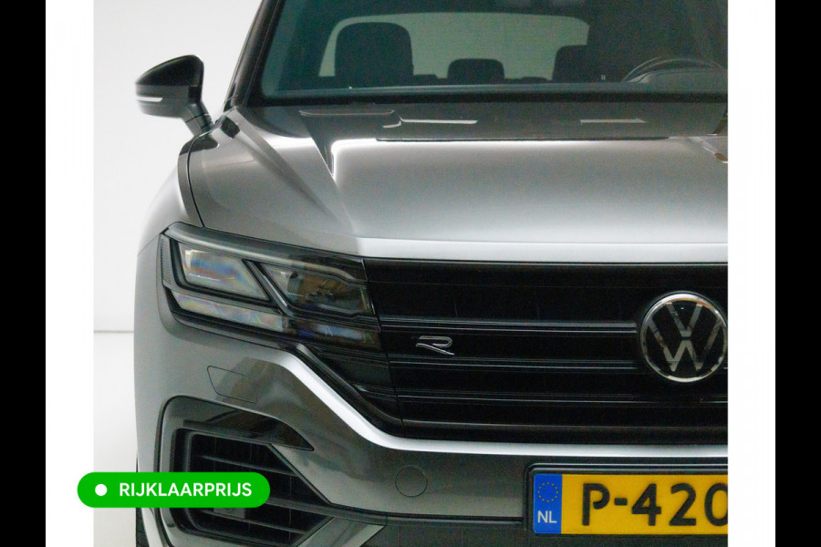 Volkswagen Touareg 3.0 TSi 4MOTION R-line 462 PK | Panoramadak | Luchtvering | Leer | Travel Assist | El.verstelbare stoel met geheugen, Wegklapbare trekhaak, Stoel- stuurverwarming, Keyless, Sfeerverlichting
