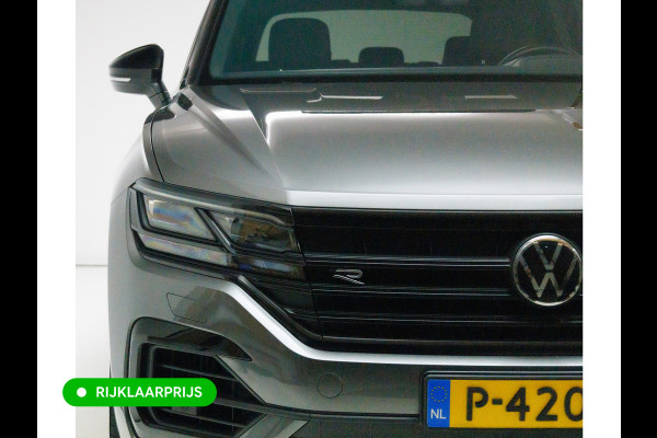 Volkswagen Touareg 3.0 TSi 4MOTION R-line 462 PK | Panoramadak | Luchtvering | Leer | Travel Assist | El.verstelbare stoel met geheugen, Wegklapbare trekhaak, Stoel- stuurverwarming, Keyless, Sfeerverlichting