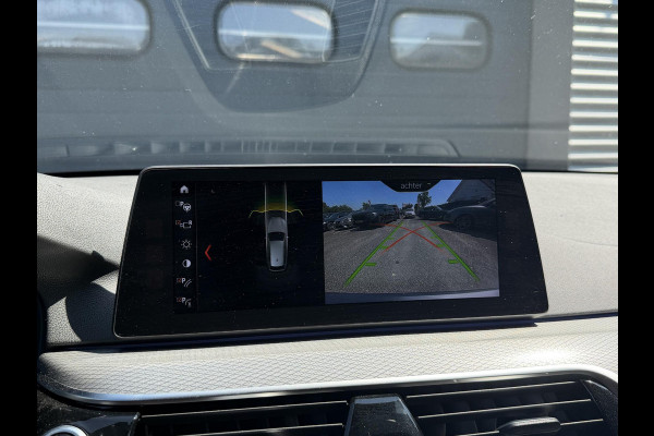 BMW 5 Serie Touring 520d Executive M-Sport | Camera | Harmon Kardon | Navigatie | Elektrische Achterklep | 19 Inch Lichtmetalen Velgen |