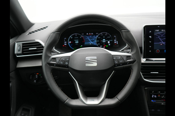 Seat Tarraco 1.4 TSI e-Hybrid Xcellence PHEV 245pk Dealer O.H. | Panodak | Adaptive Cruise | 360 Camera | Sfeerverlichting | Voorstoelen Verwarmd | Keyless | Blis | Apple Carplay | Navigatie | DAB | Plug In Hybrid |
