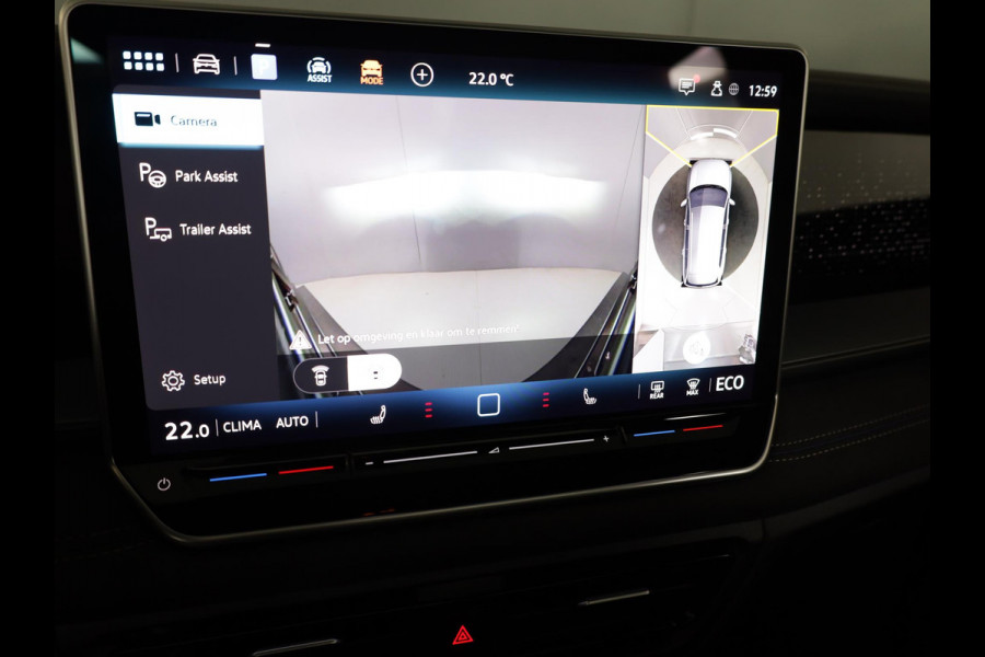 Volkswagen Tayron 1.5 eHybrid R-Line Edition 204 pk Automaat (DSG) | Verlengde garantie | Navigatie | Panoramadak | Trekhaak (wegklapbaar) | Parkeersensoren (Park assist) | Rondomzicht camera | Black Style pakket | R-Line |