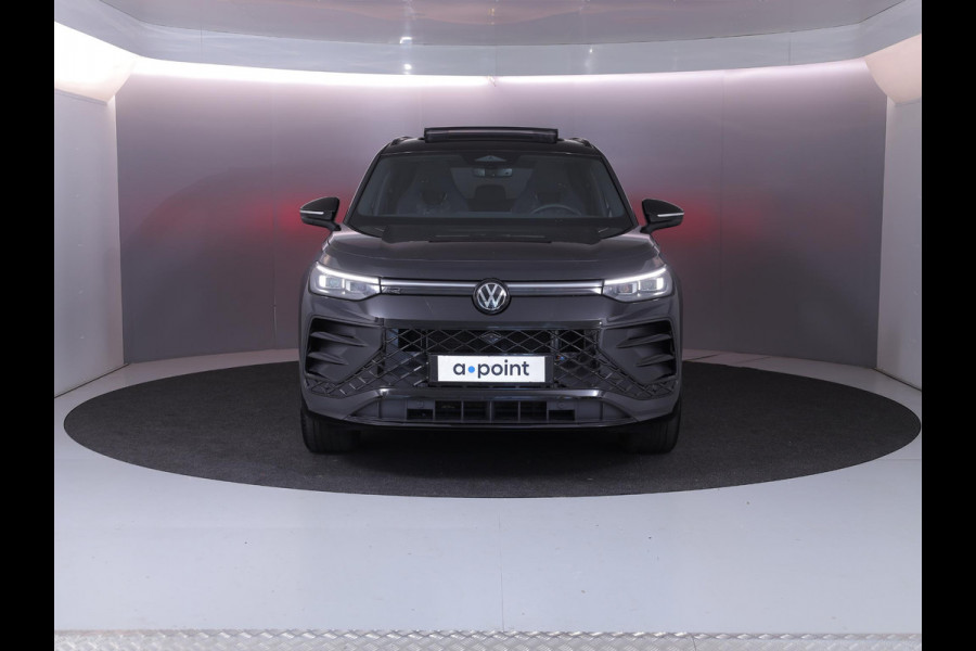 Volkswagen Tayron 1.5 eHybrid R-Line Edition 204 pk Automaat (DSG) | Verlengde garantie | Navigatie | Panoramadak | Trekhaak (wegklapbaar) | Parkeersensoren (Park assist) | Rondomzicht camera | Black Style pakket | R-Line |