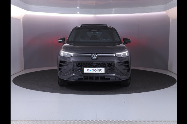 Volkswagen Tayron 1.5 eHybrid R-Line Edition 204 pk Automaat (DSG) | Verlengde garantie | Navigatie | Panoramadak | Trekhaak (wegklapbaar) | Parkeersensoren (Park assist) | Rondomzicht camera | Black Style pakket | R-Line |