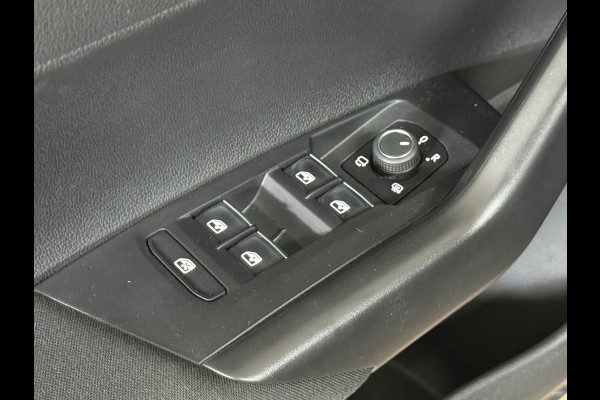 Volkswagen Polo 1.0 TSI Style | Black Edition | IQ.Light Drive | ACC | Digital Cockpit | Stoelverwarming | Clima | Licht + Zicht |