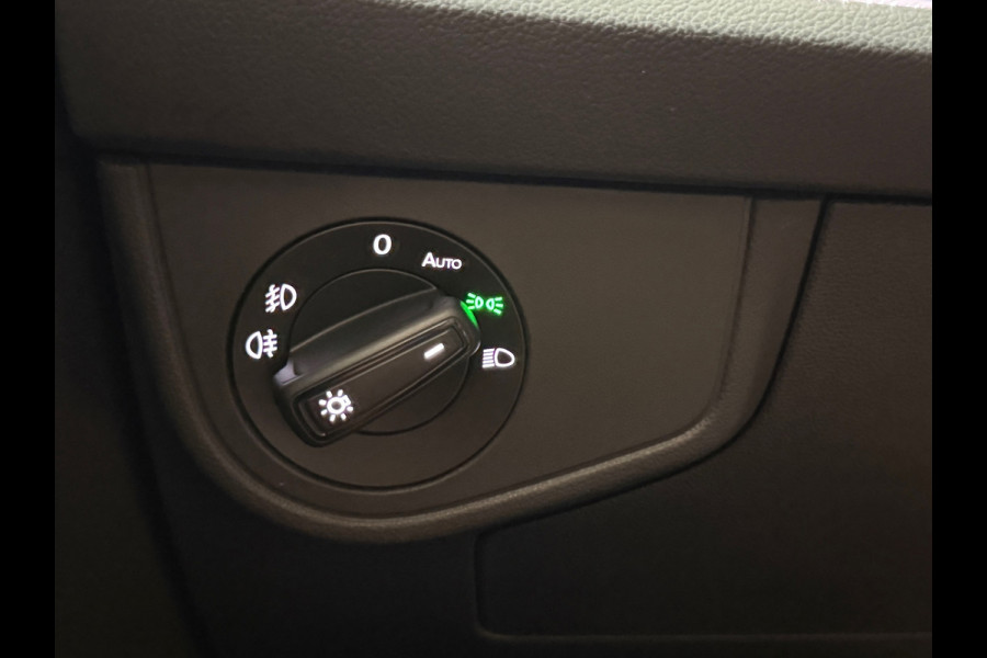 Volkswagen Polo 1.0 TSI Style | Black Edition | IQ.Light Drive | ACC | Digital Cockpit | Stoelverwarming | Clima | Licht + Zicht |