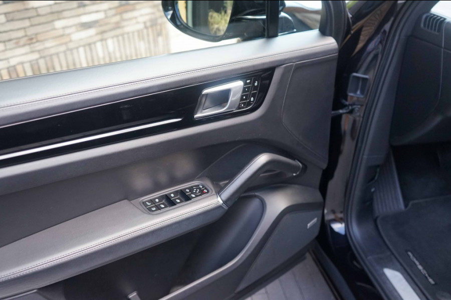 Porsche Cayenne 3.0 E-Hybrid V6 Pano/Bose/Sport-Chrono/360/trkhk