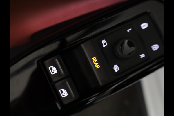 Volkswagen ID.4 Business 77 kWh 204 pk | Navigatie | Trekhaak (wegklapbaar) | Parkeersensoren | Achteruitrijcamera | Matrix LED koplampen | Apple Carplay/Android Auto |