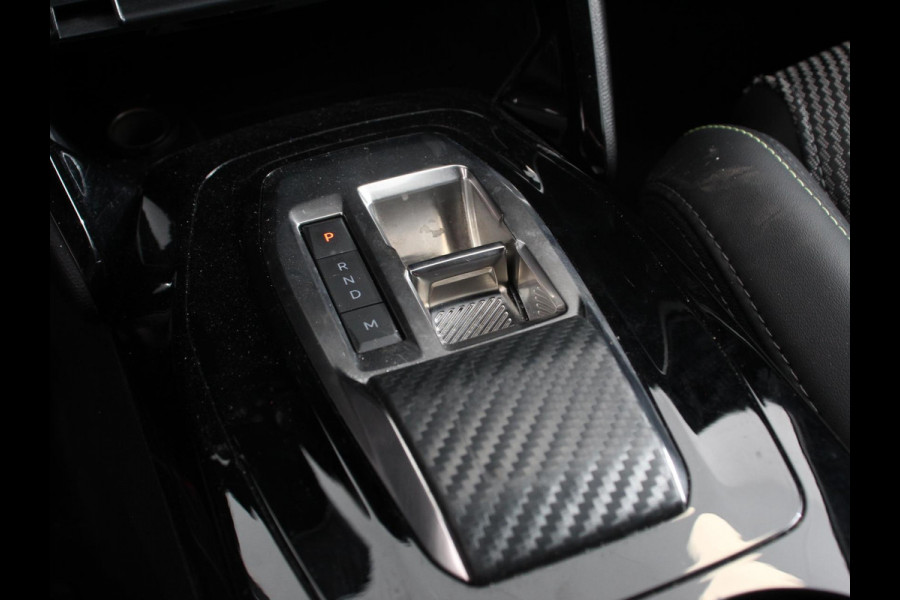 Peugeot 2008 1.2 GT Automaat Climate control Cruise control Apple Carplay/ Android Auto led Lichtmetalen velgen Parkeersensoren Camera