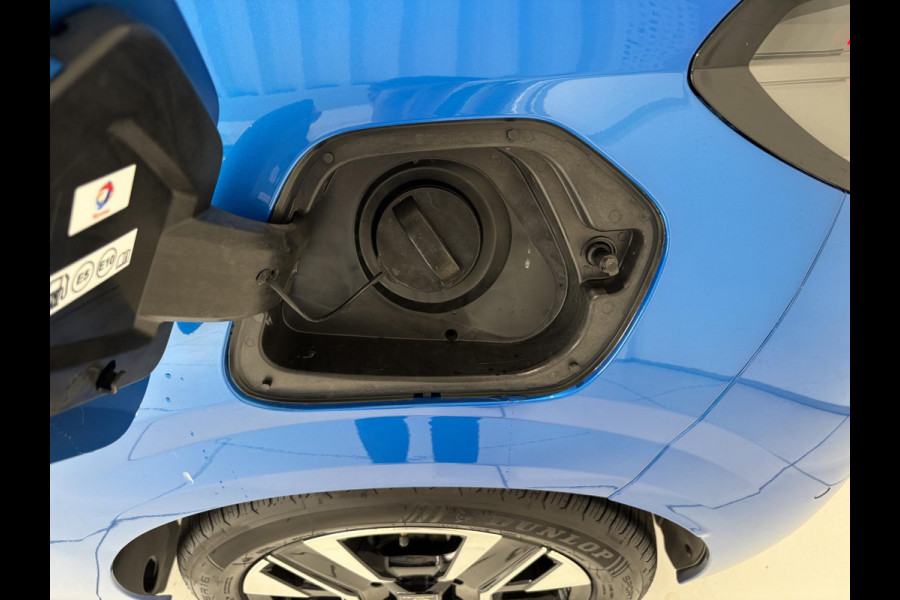 Peugeot 208 1.2 PureTech 100 Allure | Navigatie | Camera voor en achter | Blind Spot Monitor |