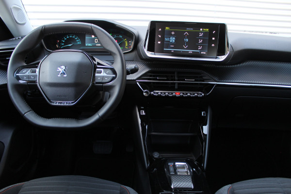 Peugeot e-2008 EV Active 50 kWh | Camera | Carplay | Cruise