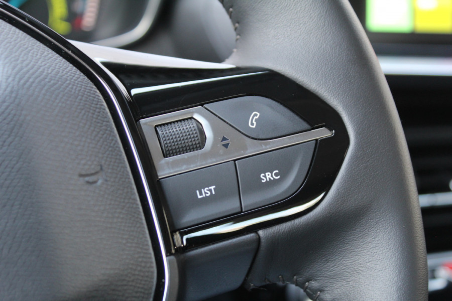 Peugeot e-2008 EV Active 50 kWh | Camera | Carplay | Cruise