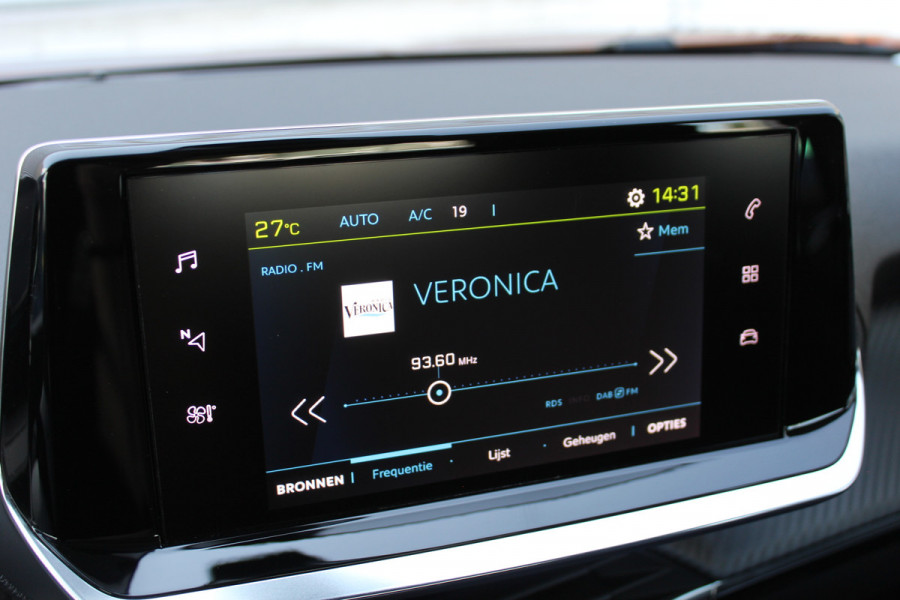 Peugeot e-2008 EV Active 50 kWh | Camera | Carplay | Cruise