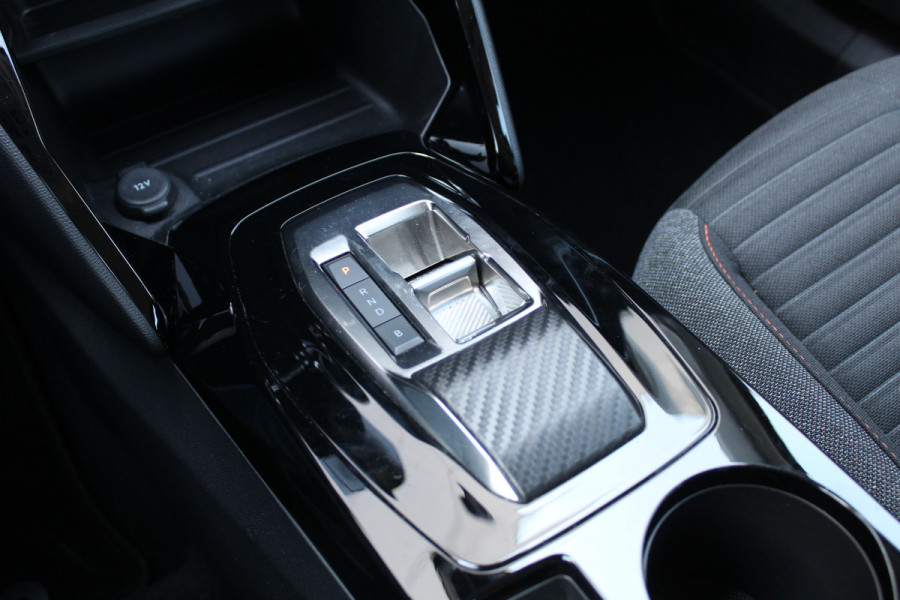Peugeot e-2008 EV Active 50 kWh | Camera | Carplay | Cruise