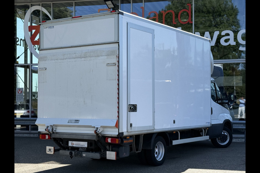 Iveco Daily 35C18H 3.0 Bakwagen met laadklep | Zijdeur | Trekhaak | Dubbel lucht | Navi | Cruisec. | LED